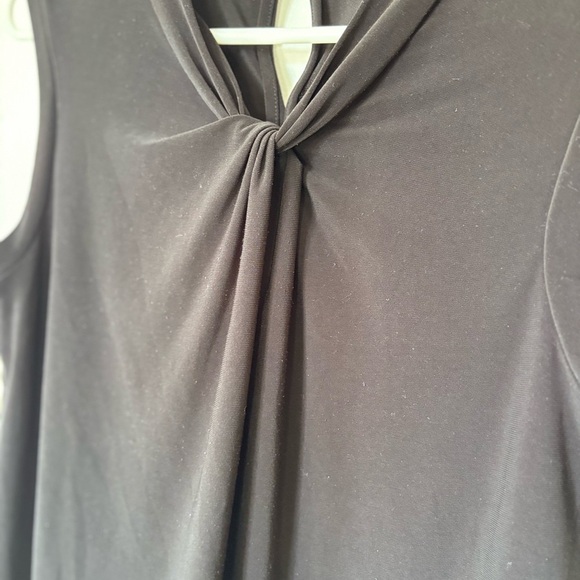 🎉4/30$🎉 Tommy Hilfiger Black Sleeveless Twist Neck Top - Size L - Picture 3 of 6